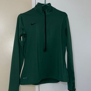 Nike drifit half zip top
